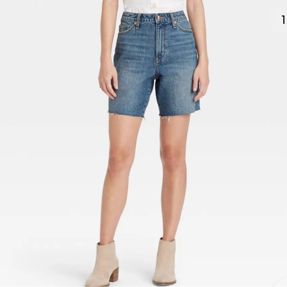 Universal Thread Bermuda Vintage Jean Shirts NWT size 4 raw hem.